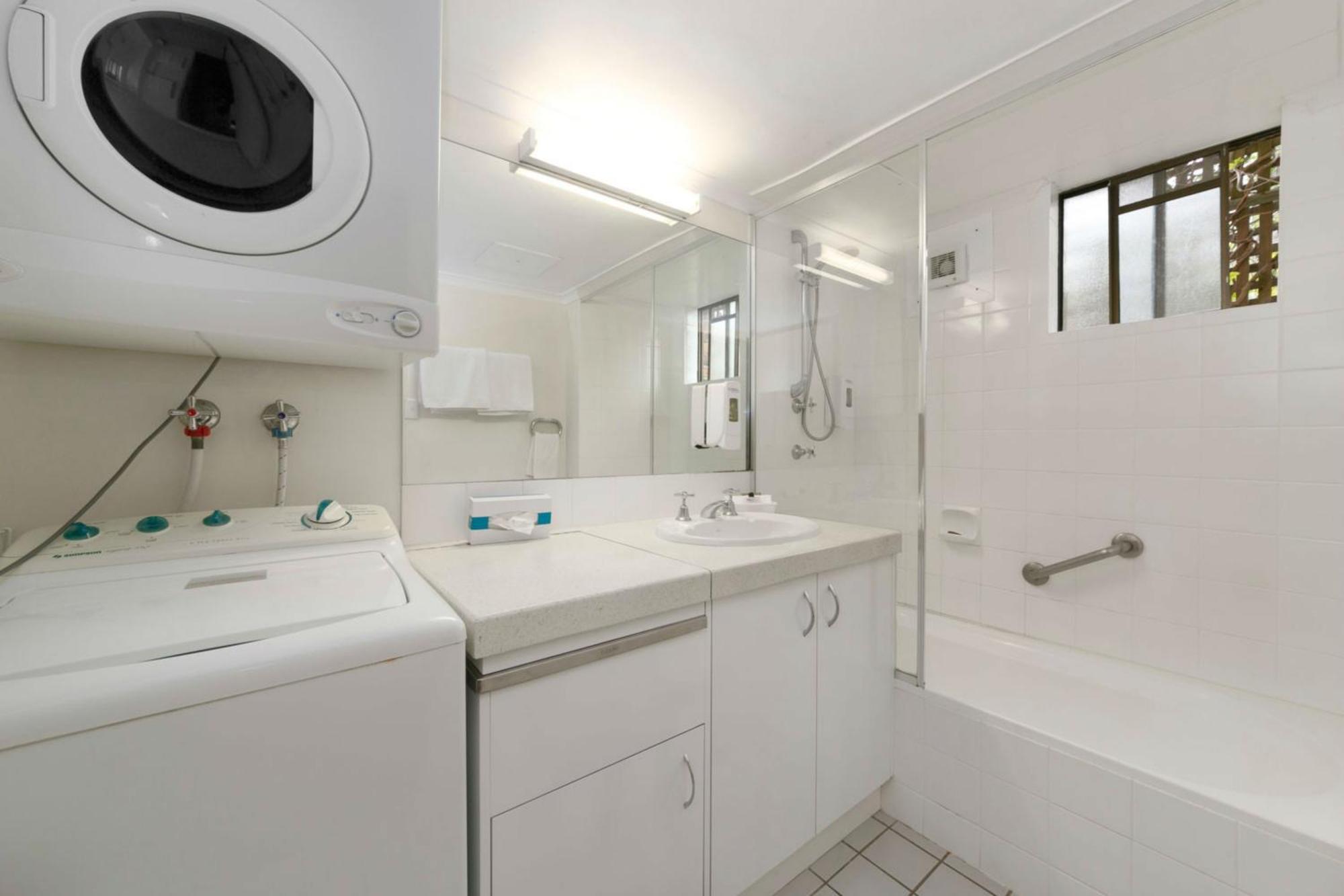 Deluxe Three-Bedroom Apartment